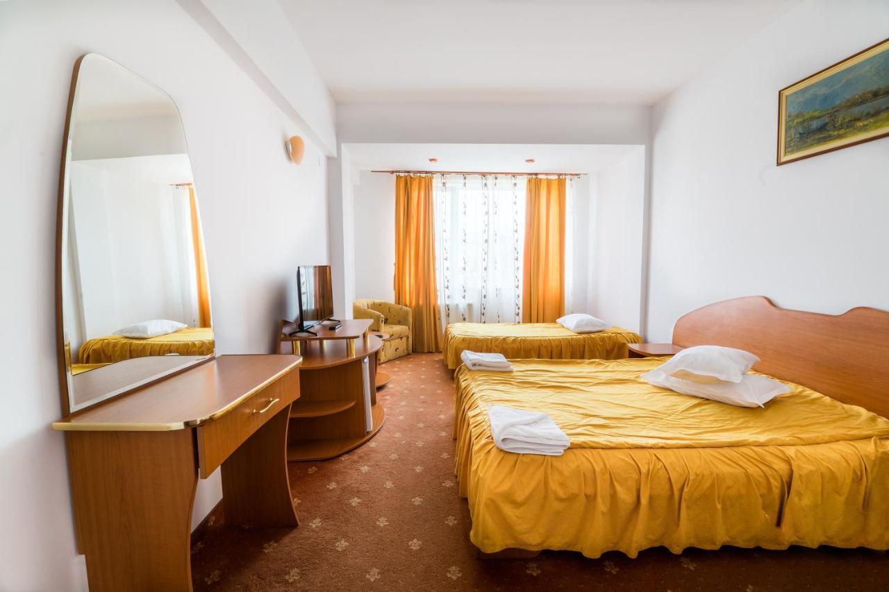 Hotel Atlantis Tulcsa Kültér fotó