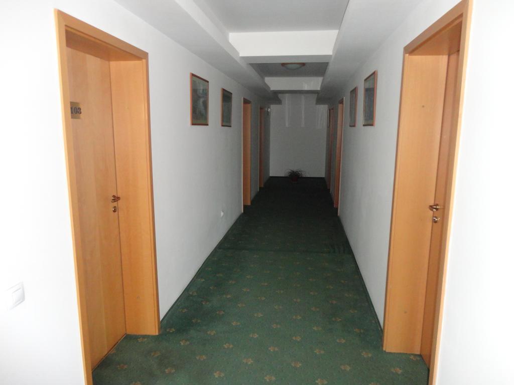 Hotel Atlantis Tulcsa Kültér fotó